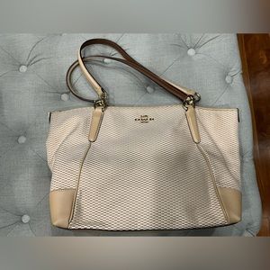 Like new Coach handbag